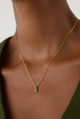 Minimalist Teardrop Emerald Necklace – 18K Gold-Plated Sterling Silver