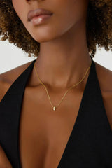 Minimalist Moon Necklace – 18K Gold-Plated Sterling Silver