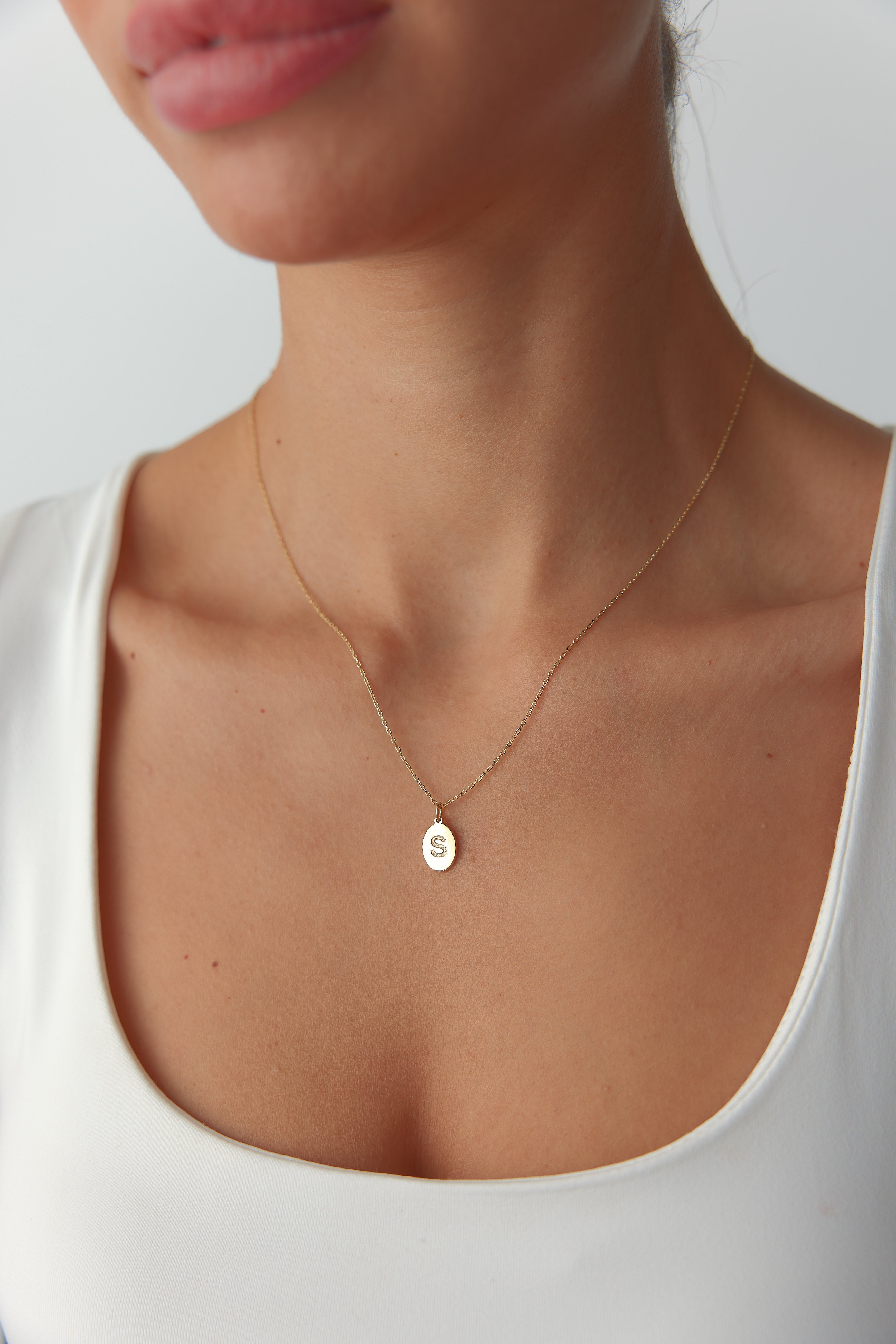 Gold Oval Initial Necklace | Personalized Letter Pendant | 925 Sterling Silver