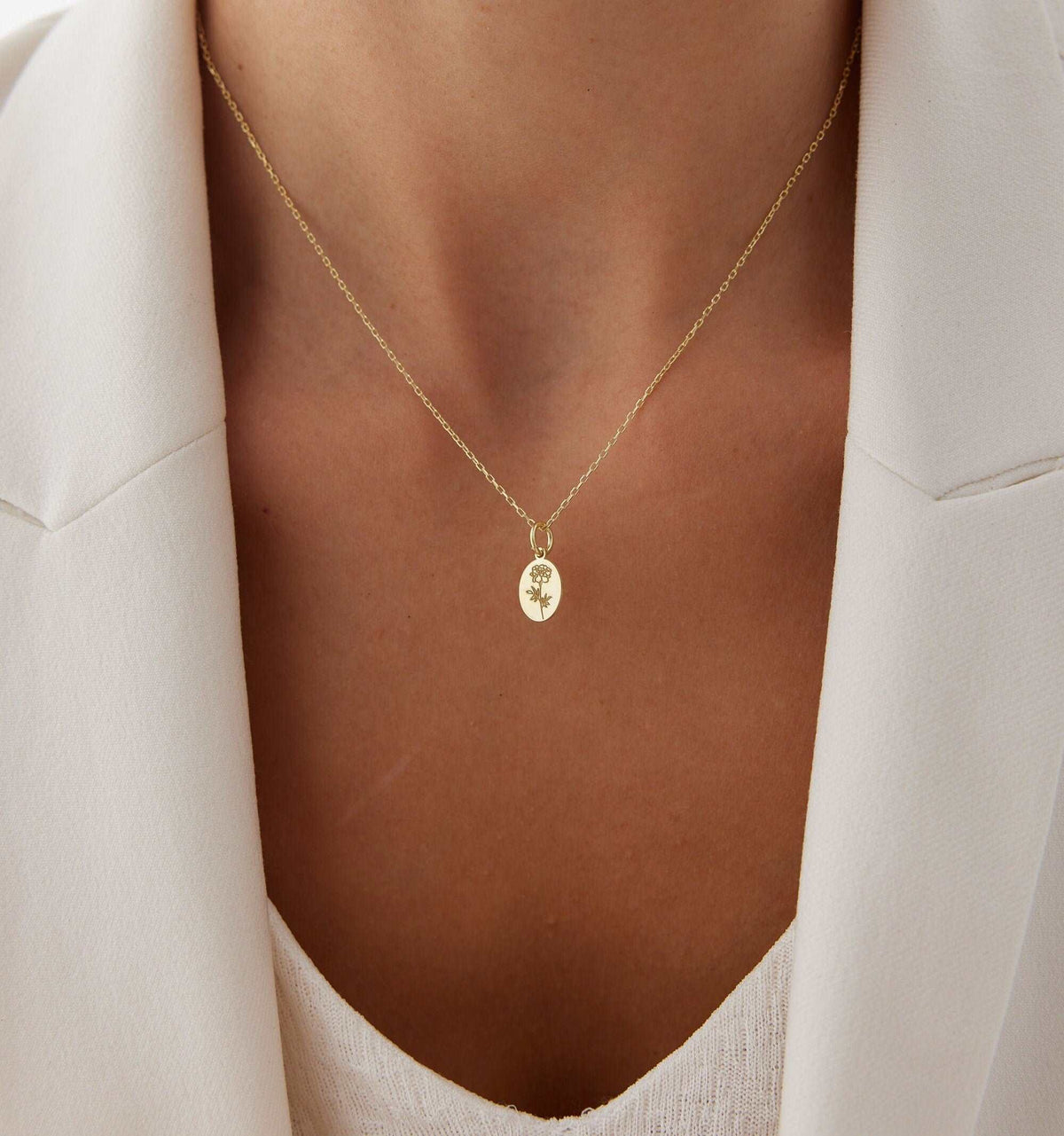 Tiny Birth Flower Necklace – 18K Gold-Plated Sterling Silver Floral Pendant Necklace