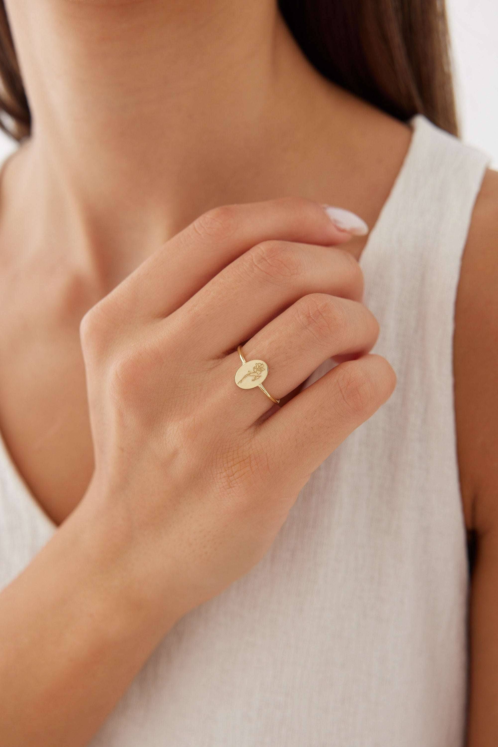 Tiny Birth Flower Ring – 18K Gold-Plated Sterling Silver Floral Jewelry