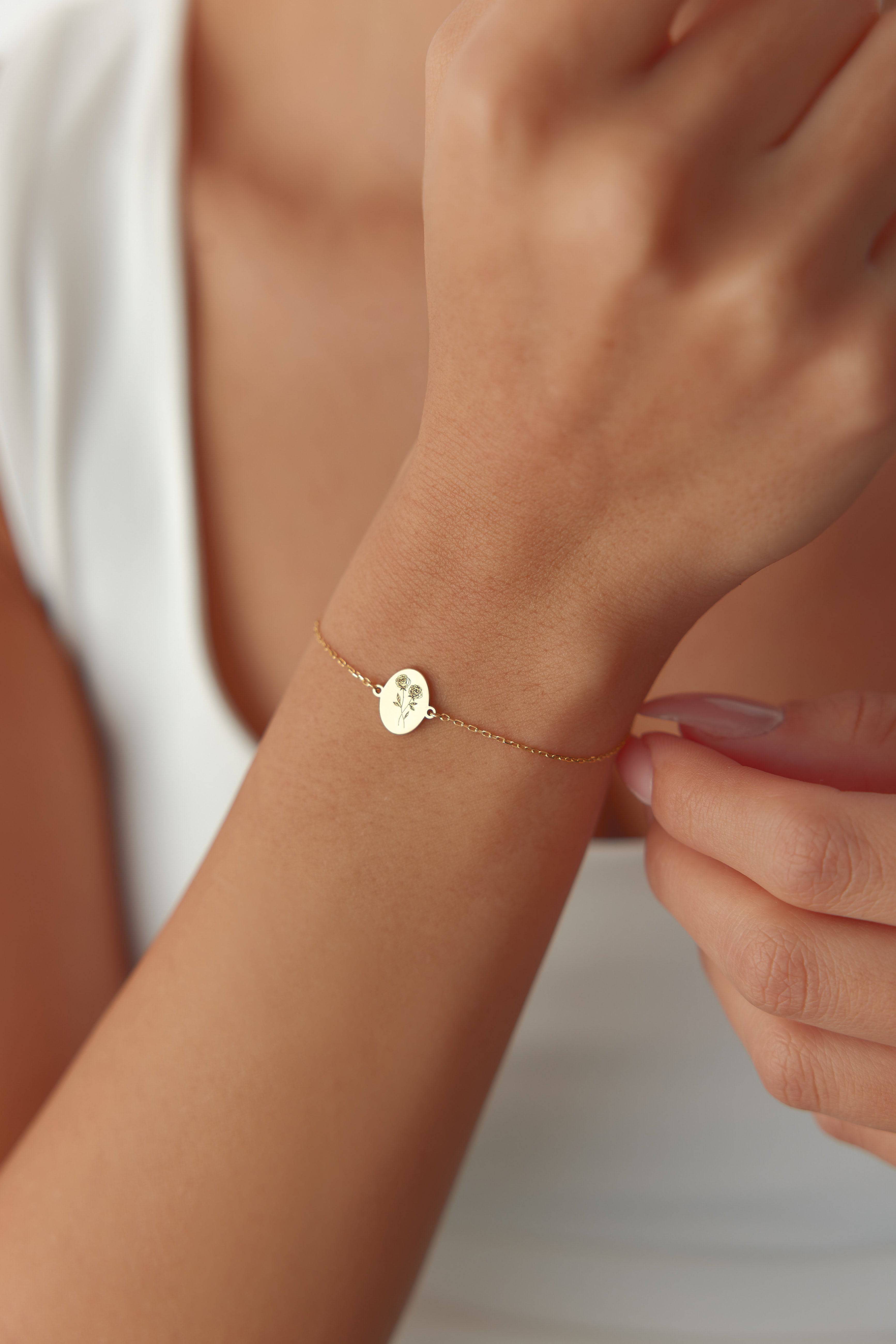 Tiny Birth Flower Bracelet – 18K Gold-Plated Custom Floral Charm Bracelet