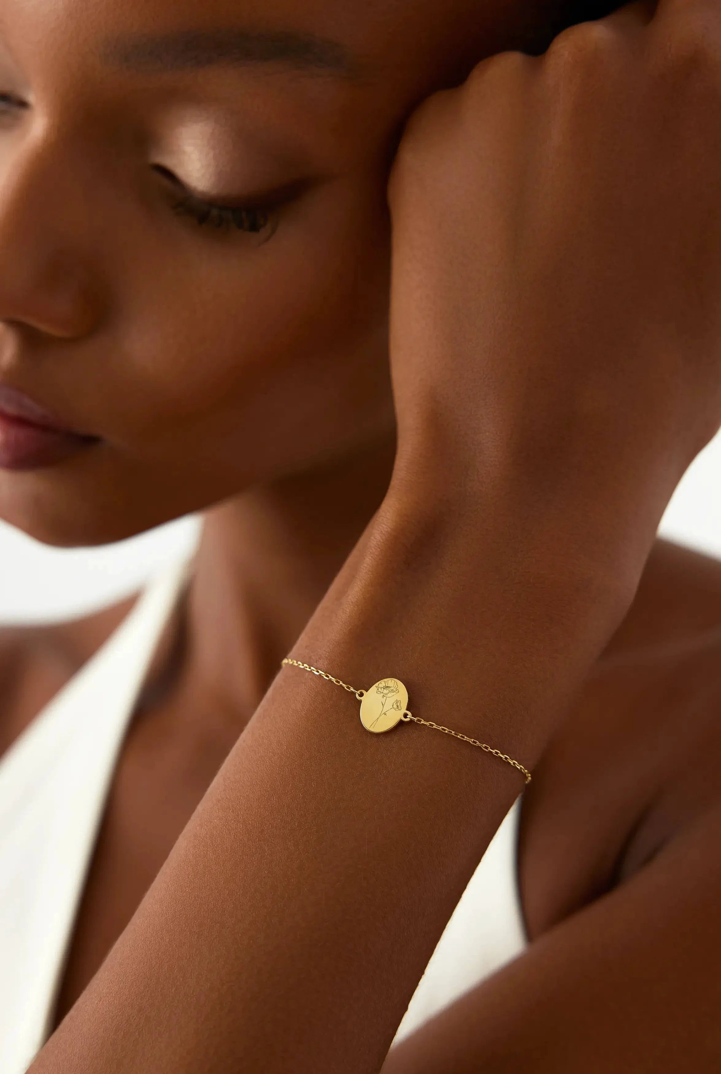 Tiny Birth Flower Bracelet – 18K Gold-Plated Custom Floral Charm Bracelet