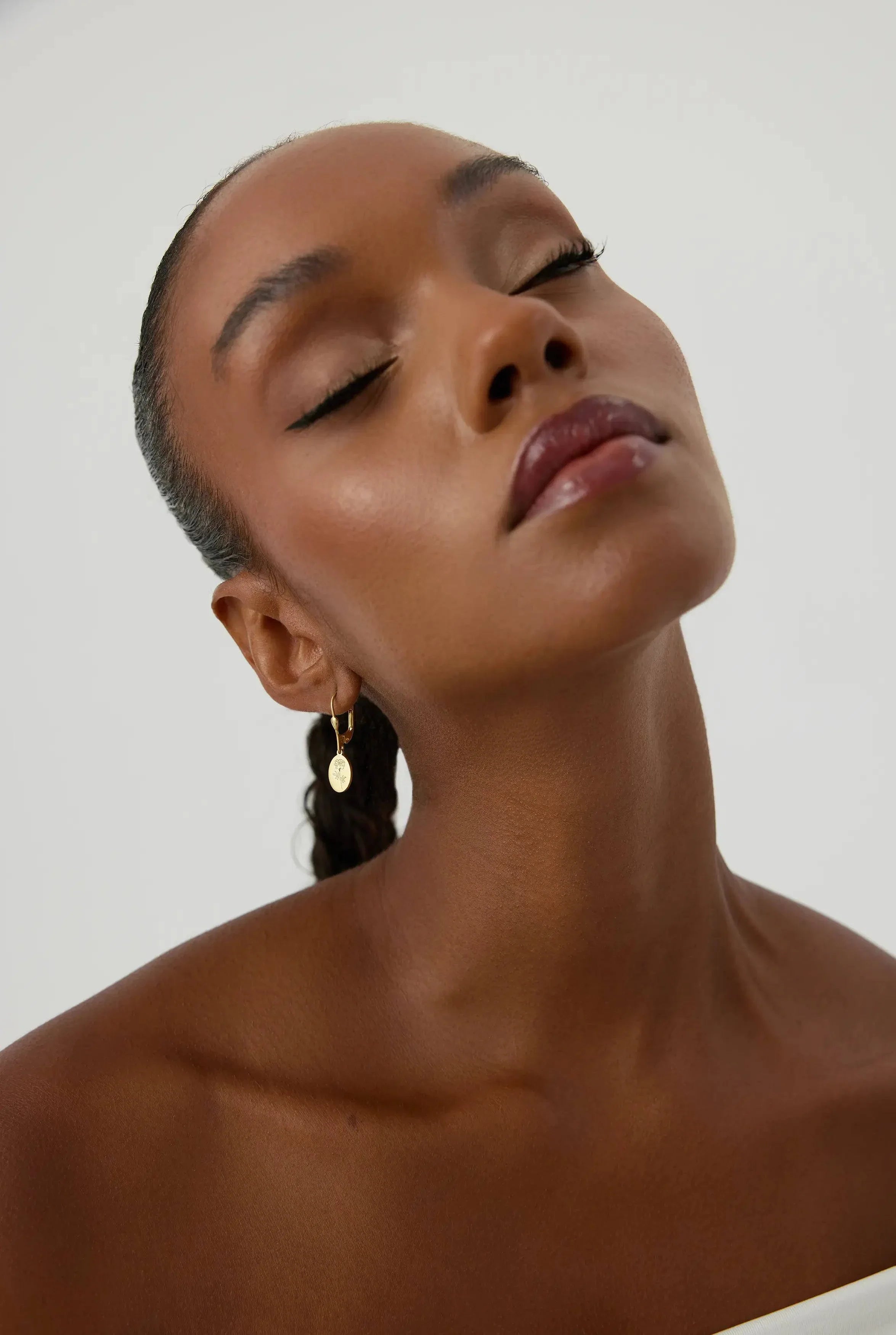 Birth Flower Drop Earrings – 18K Gold-Plated Sterling Silver Floral Engraved Earrings
