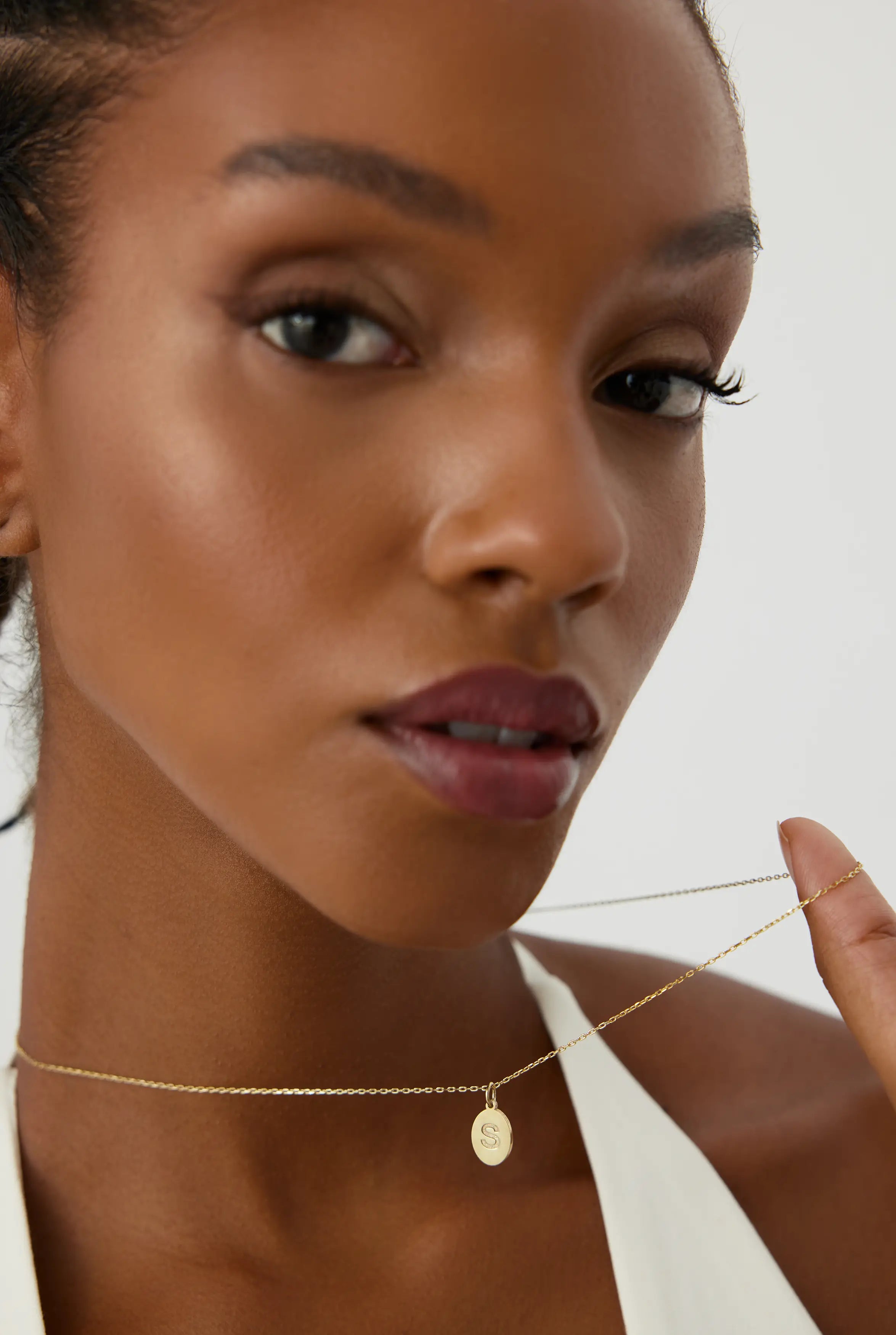 Gold Oval Initial Necklace | Personalized Letter Pendant | 925 Sterling Silver