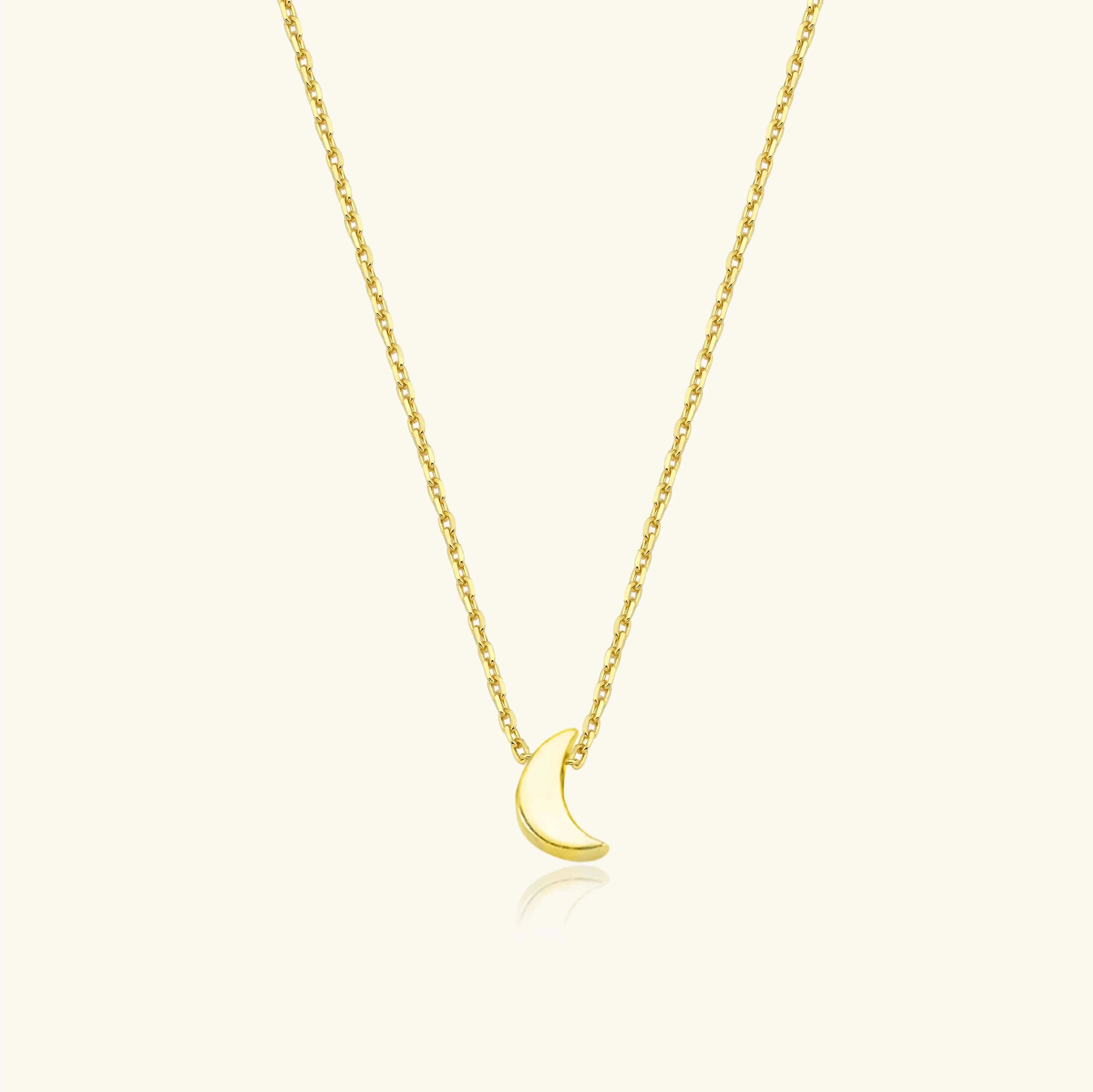 Minimalist Moon Necklace – 18K Gold-Plated Sterling Silver