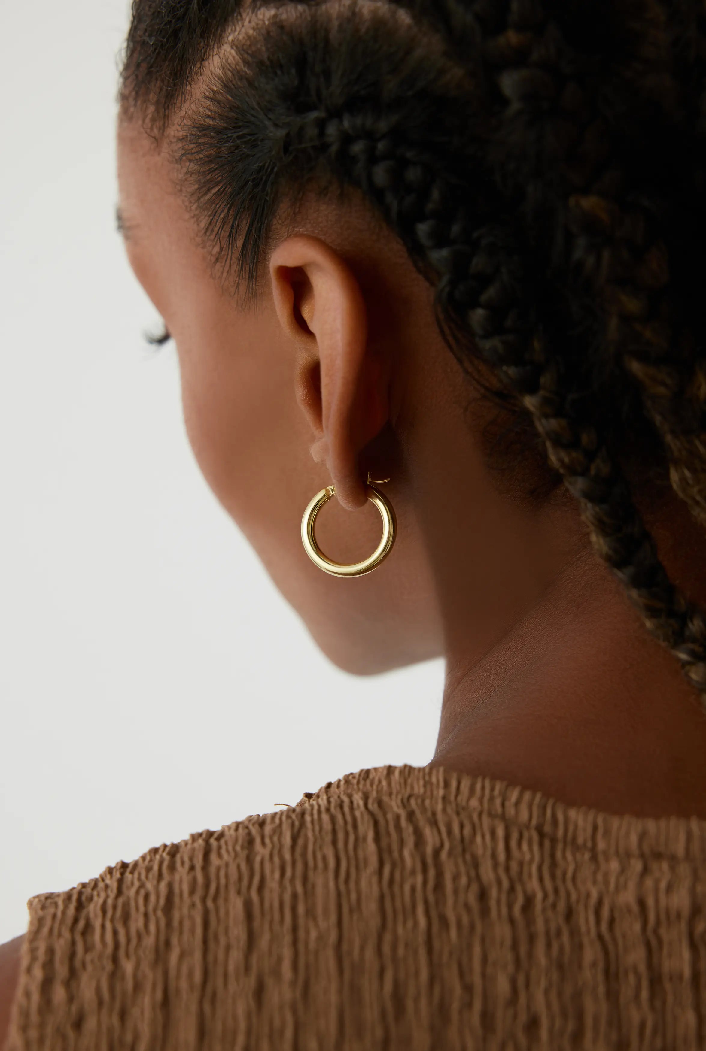 Chunky Gold Hoop Earrings – 18K Gold-Plated Sterling Silver Statement Jewelry