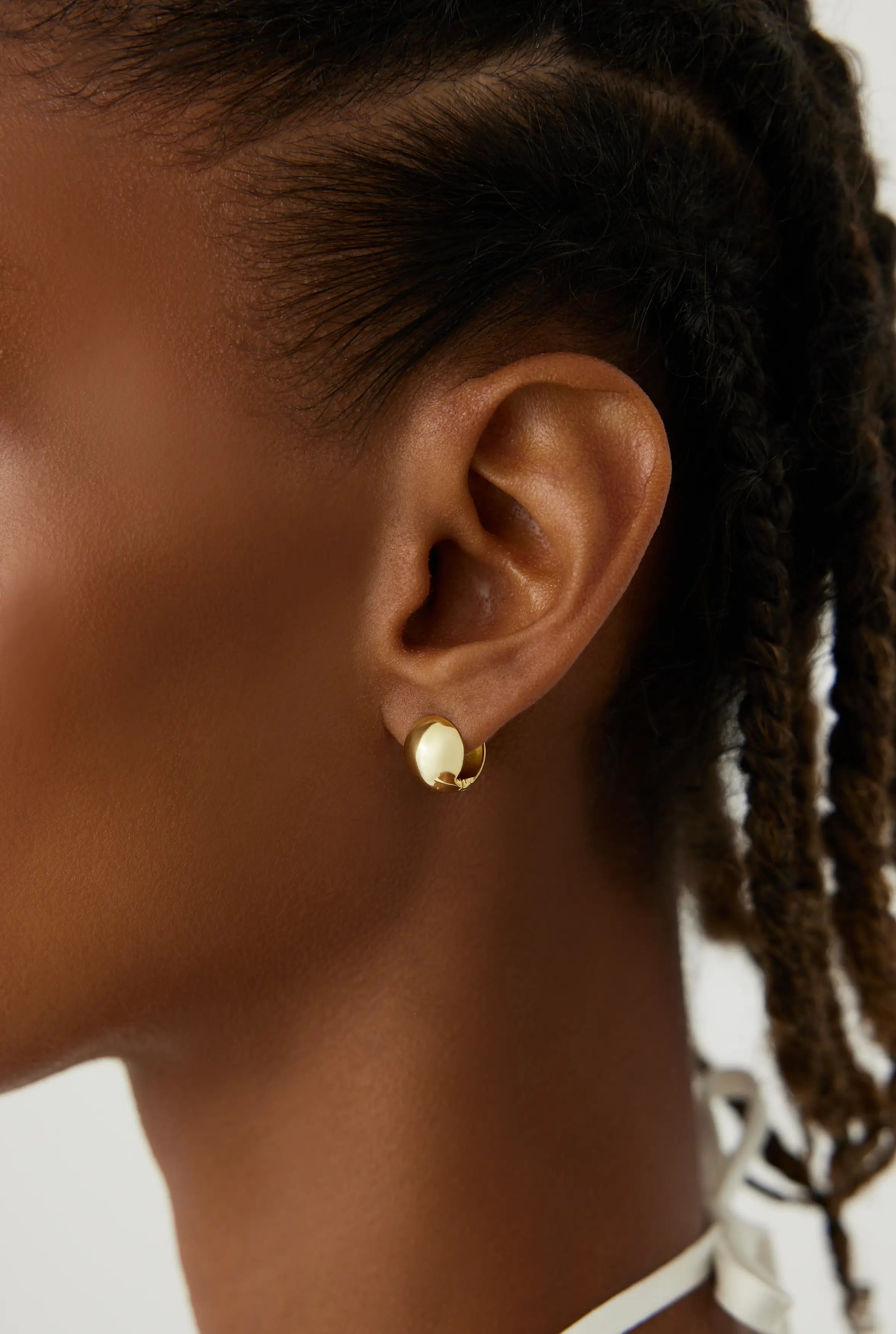 Gold Huggie Hoop Earrings – 18K Gold-Plated Sterling Silver Minimalist Jewelry