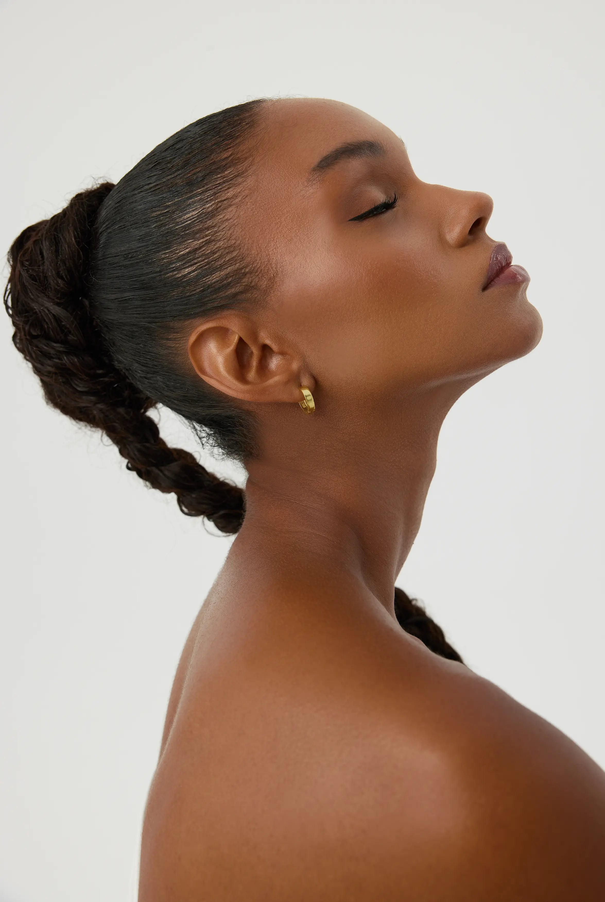 Sleek Gold Huggie Hoop Earrings – 18K Gold-Plated Sterling Silver Minimalist Jewelry