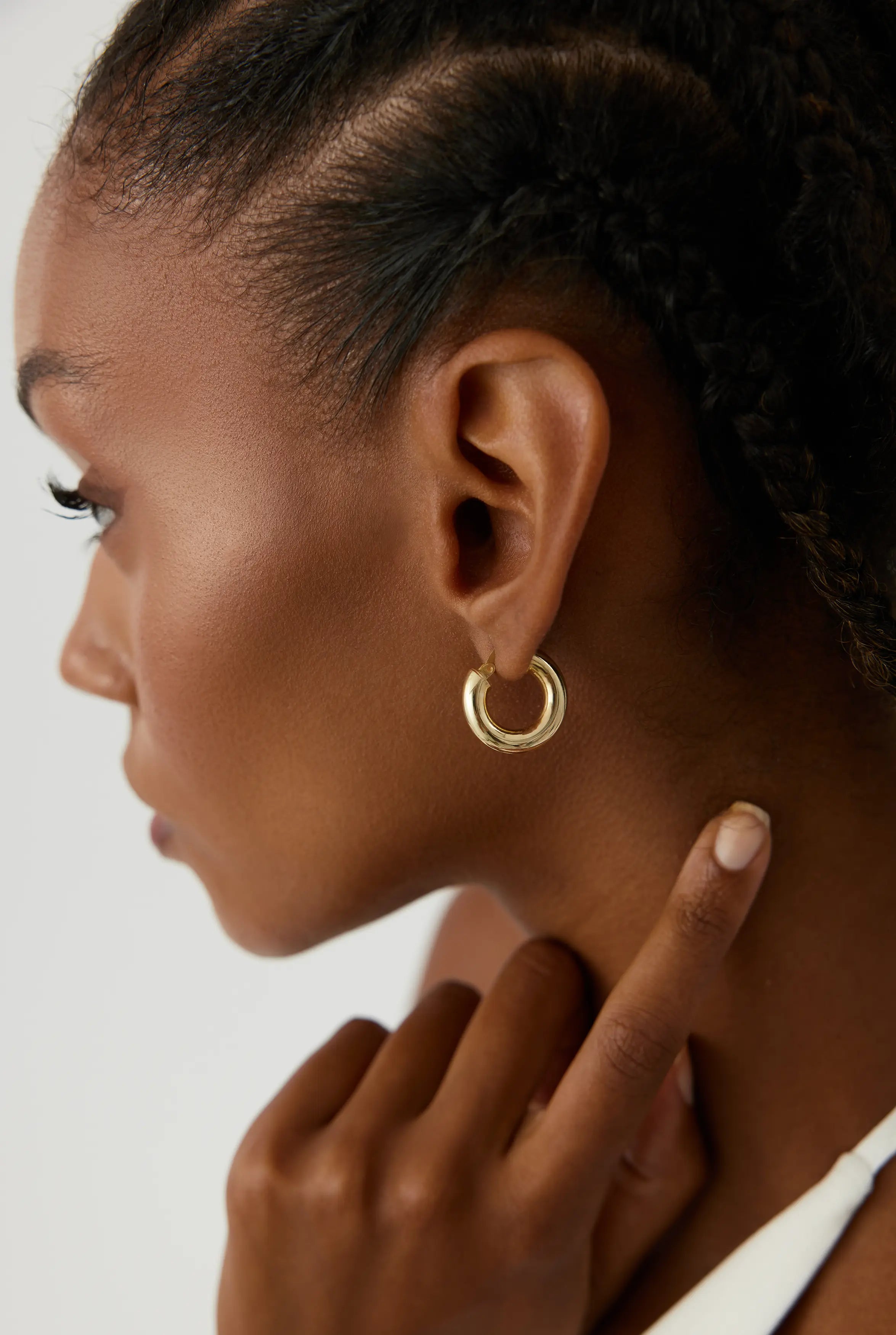 Thick Gold Hoop Earrings – 18K Gold-Plated Sterling Silver Statement Jewelry