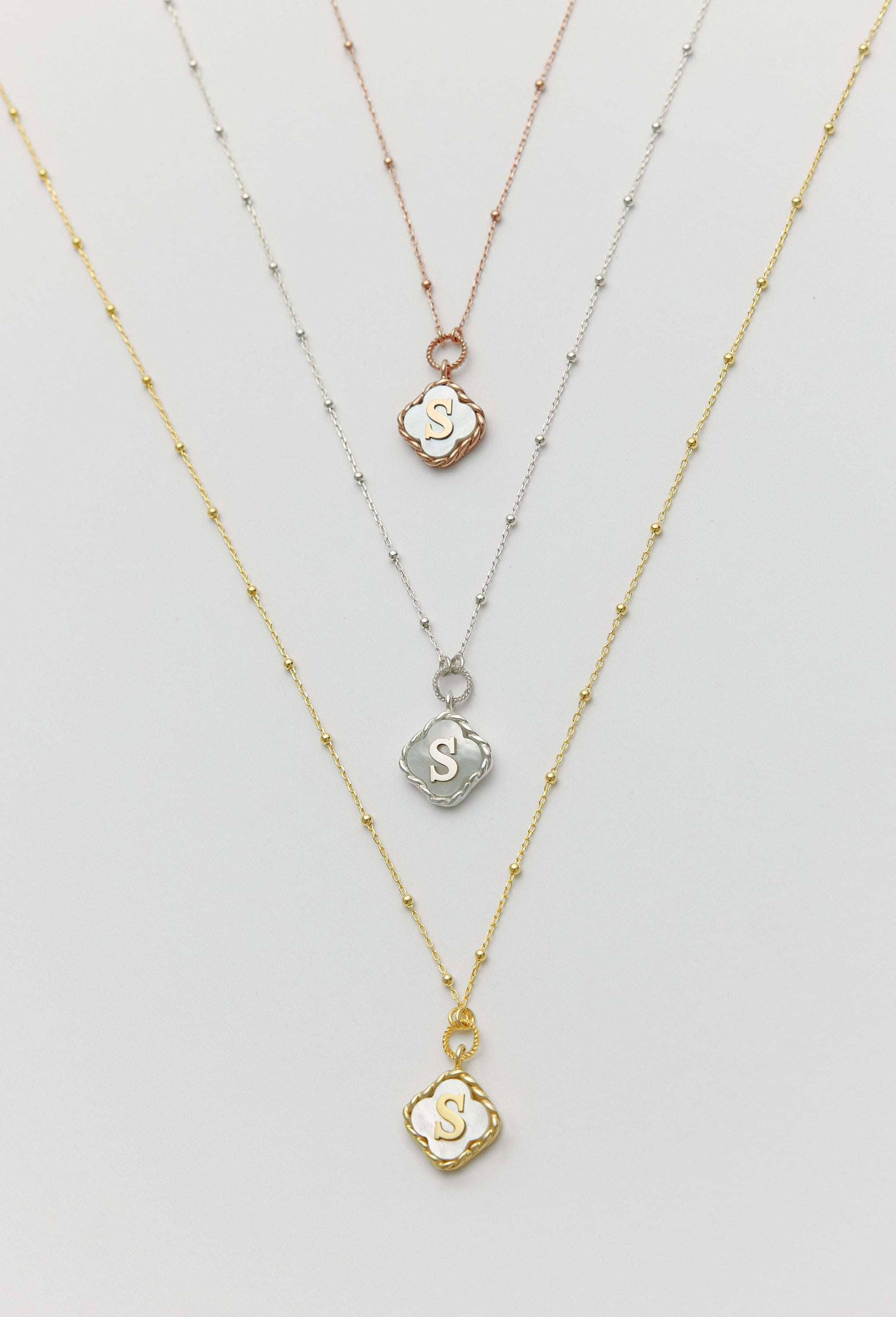 Clover Mother of Pearl Initial Pendant Necklace – 18K Gold-Plated Sterling Silver