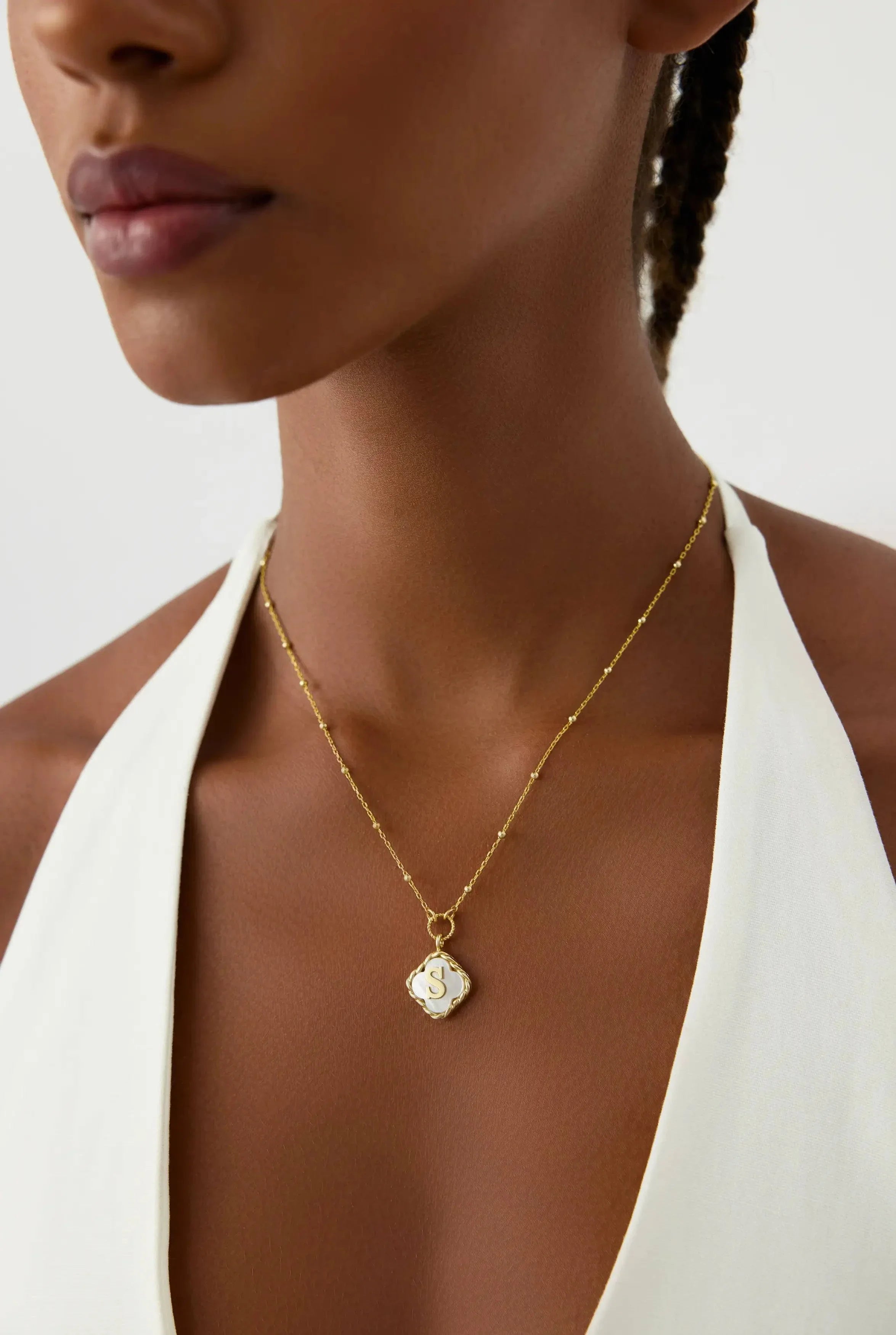 Clover Mother of Pearl Initial Pendant Necklace – 18K Gold-Plated Sterling Silver