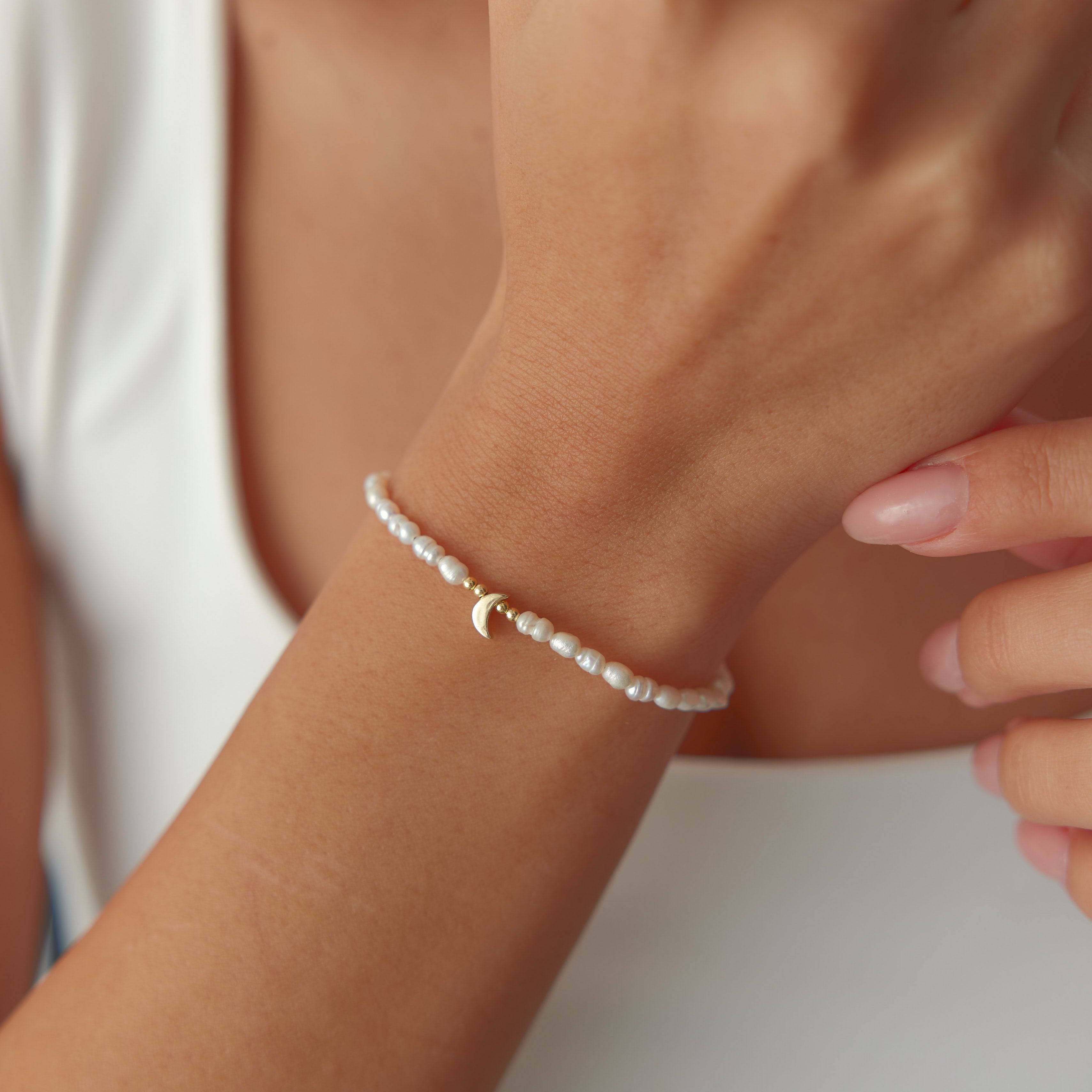 Moon and Freshwater Pearl Bracelet – 925K Sterling Silver with 18K Gold-Plating