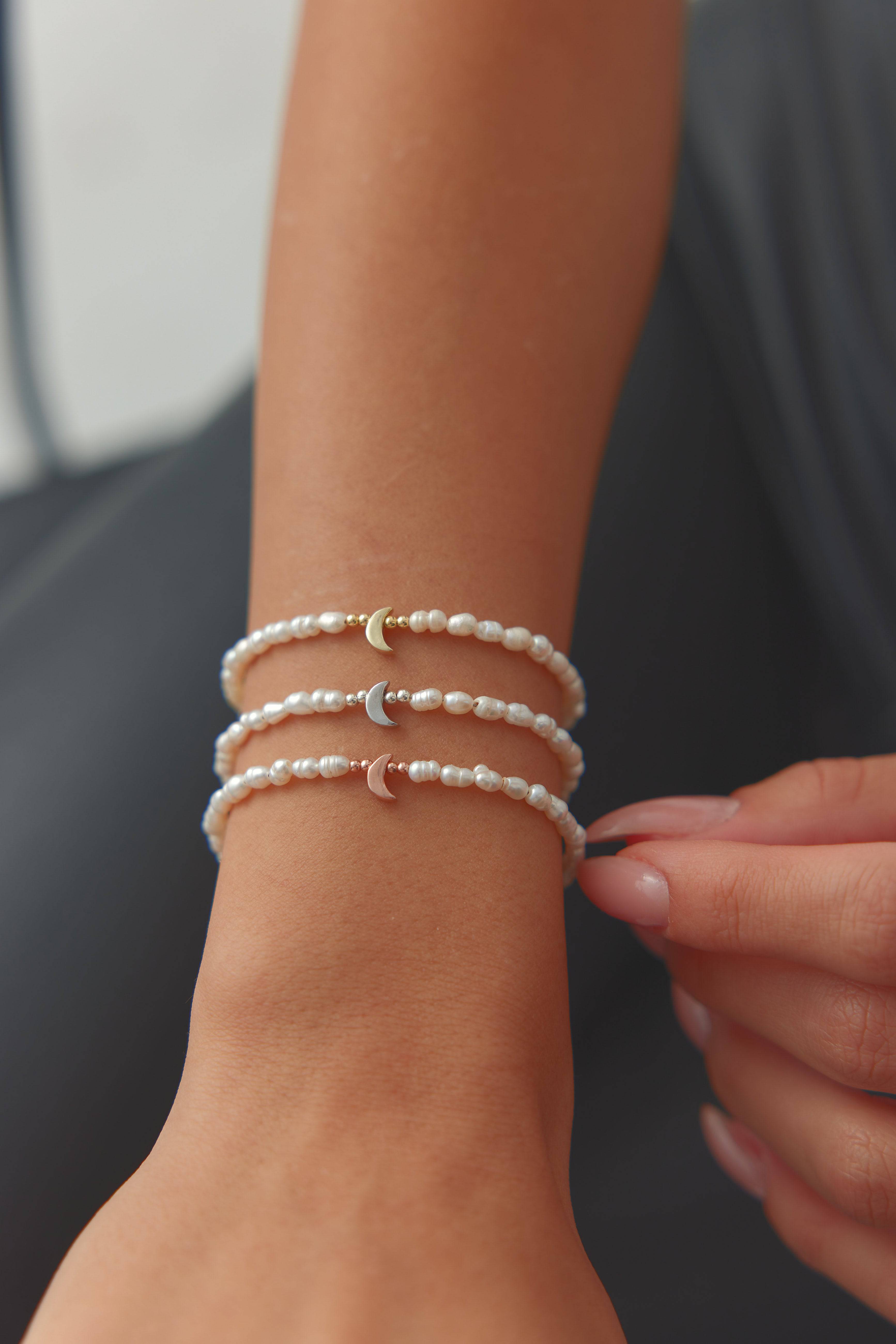 Moon and Freshwater Pearl Bracelet – 925K Sterling Silver with 18K Gold-Plating