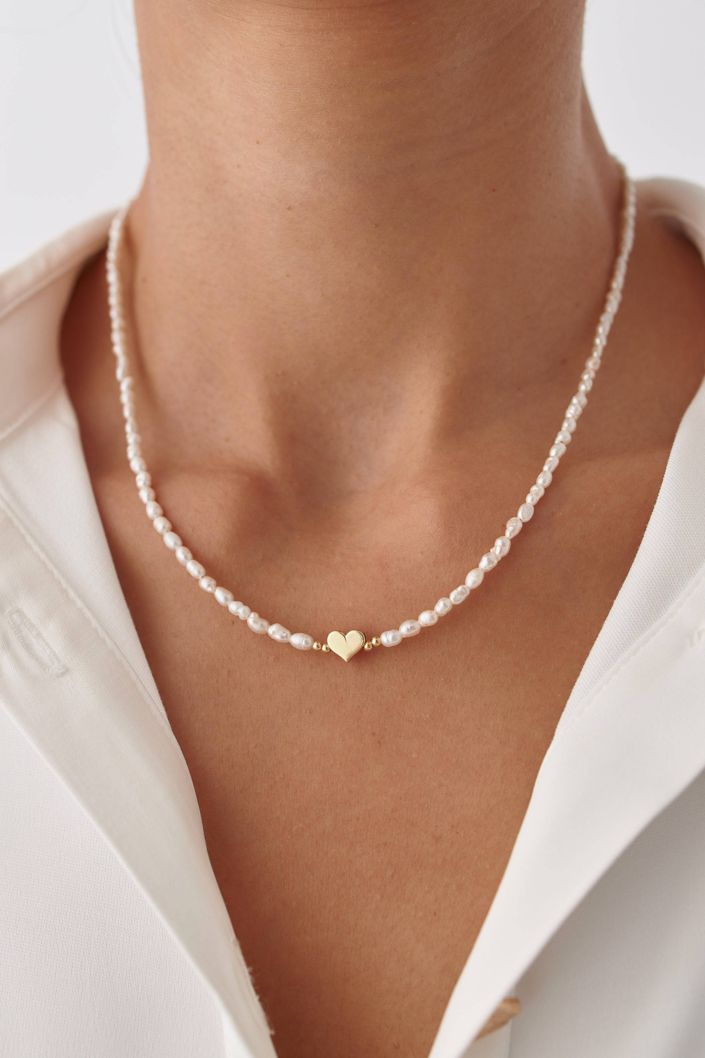 Gold Heart and Freshwater Pearl Necklace – 925K Sterling Silver Elegance