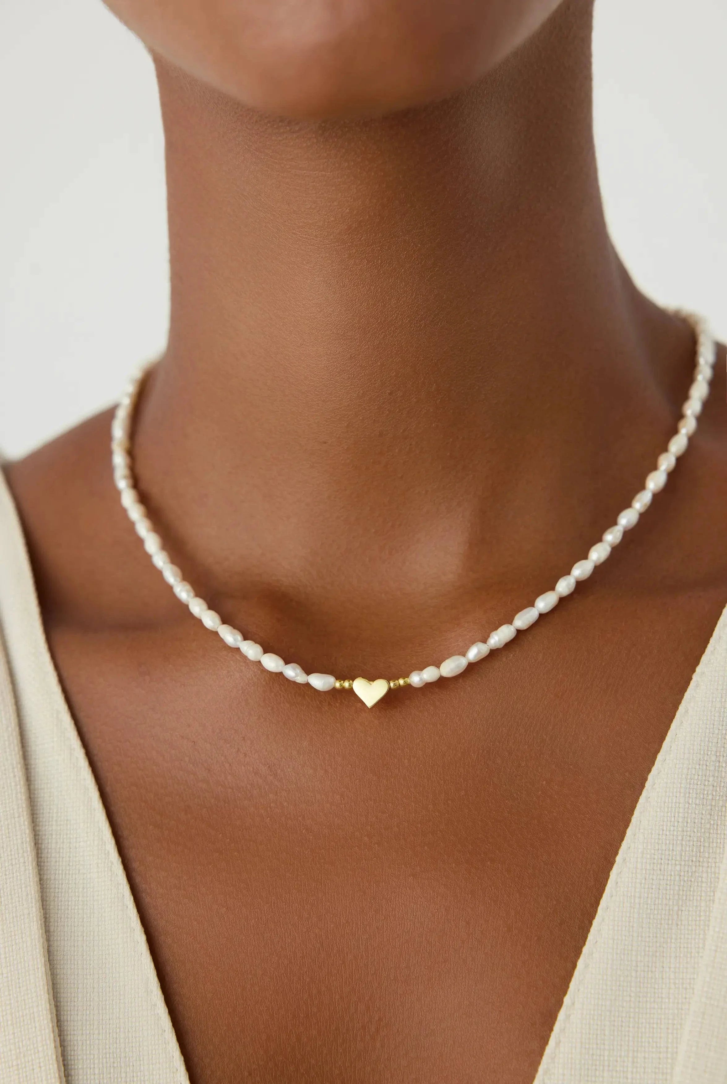 Gold Heart and Freshwater Pearl Necklace – 925K Sterling Silver Elegance