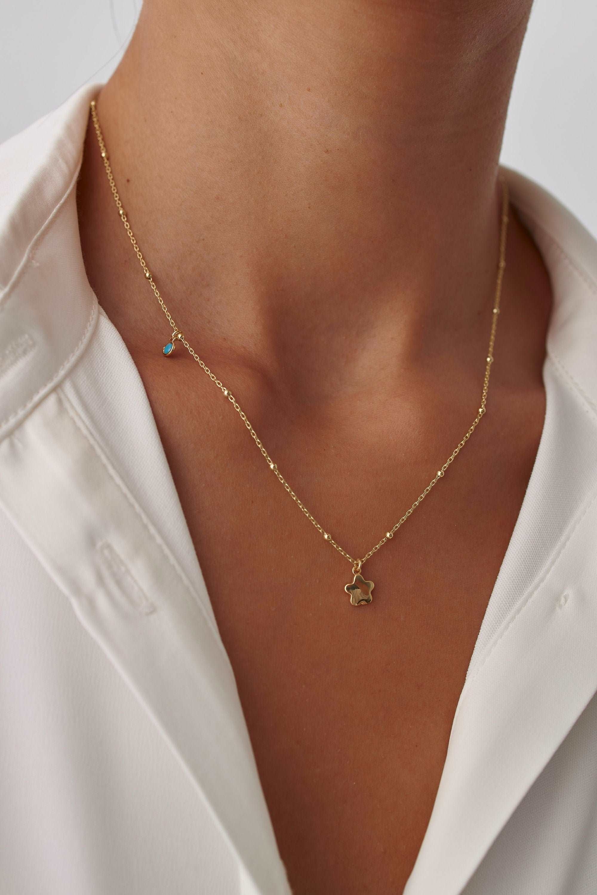 Minimalist Star Figure Turquoise Stone Neclaces